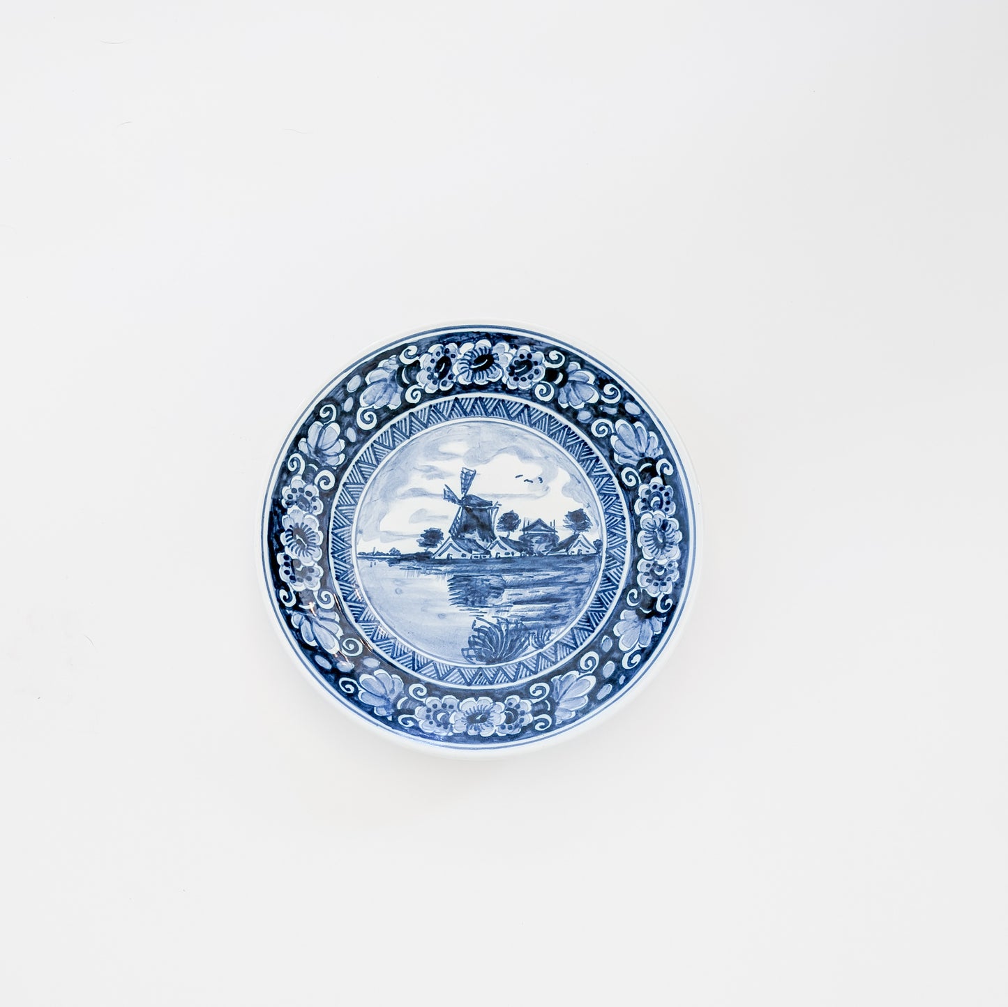 Hand-Painted Oud Delft Plate