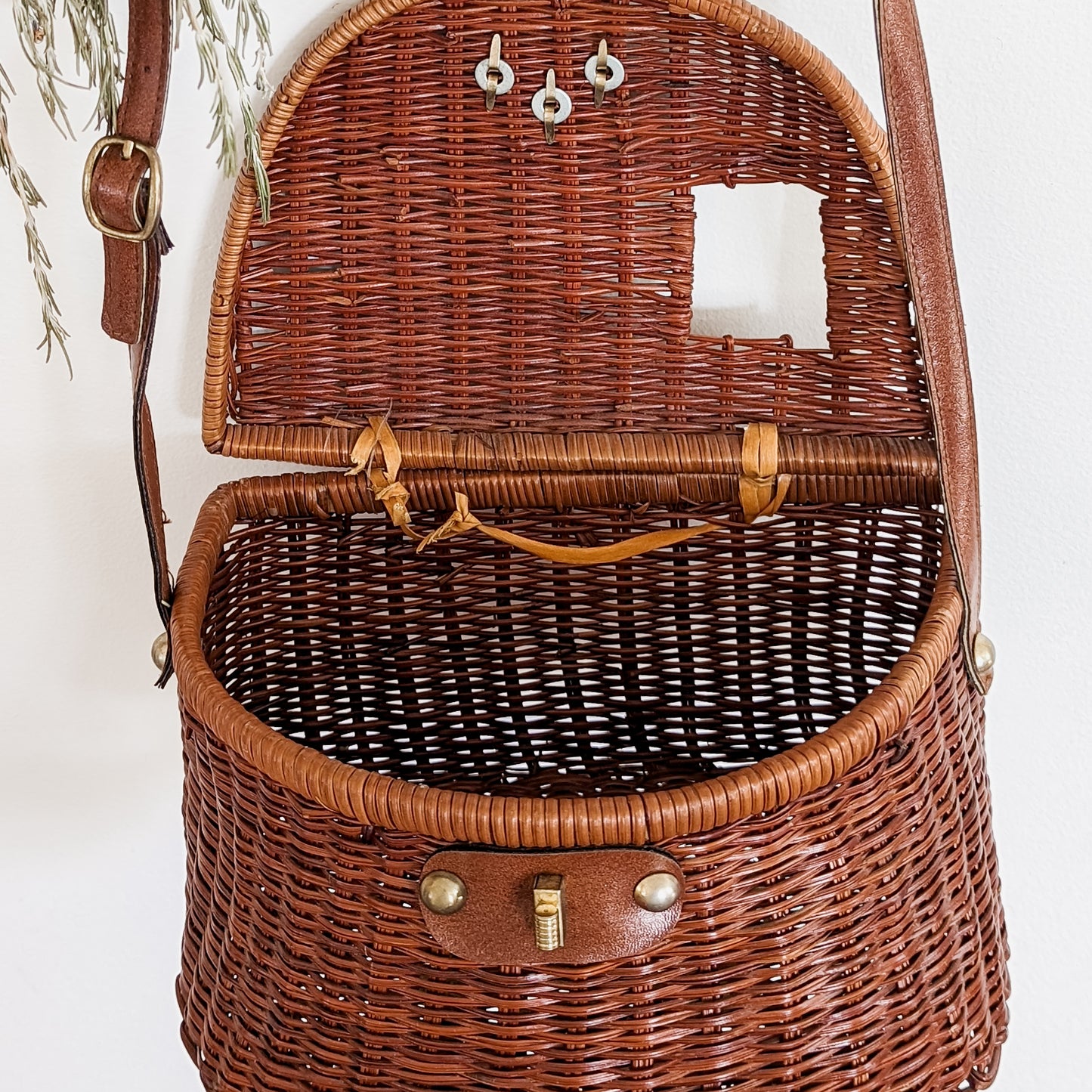 Woven Creel Basket / Foraging Basket with Leather Strap
