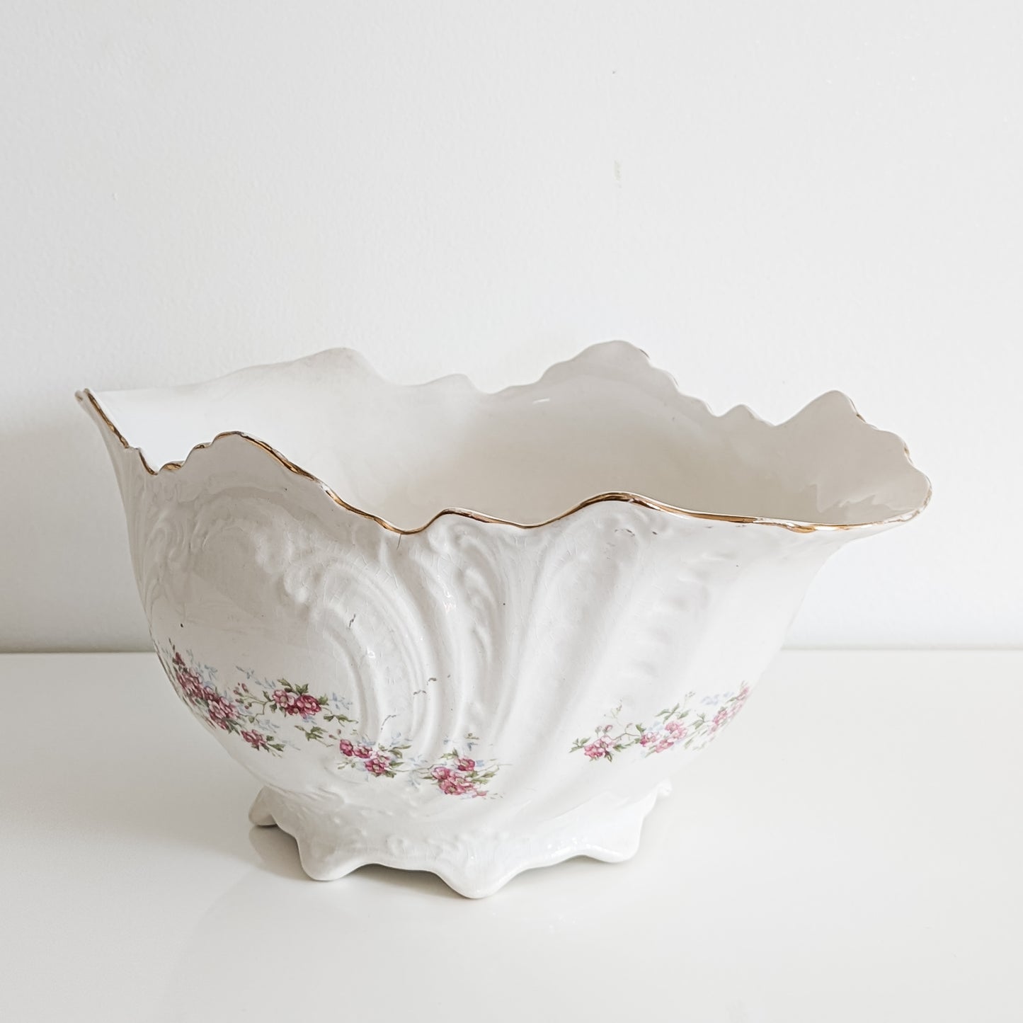 Edwin M. Knowles Scalloped Bowl