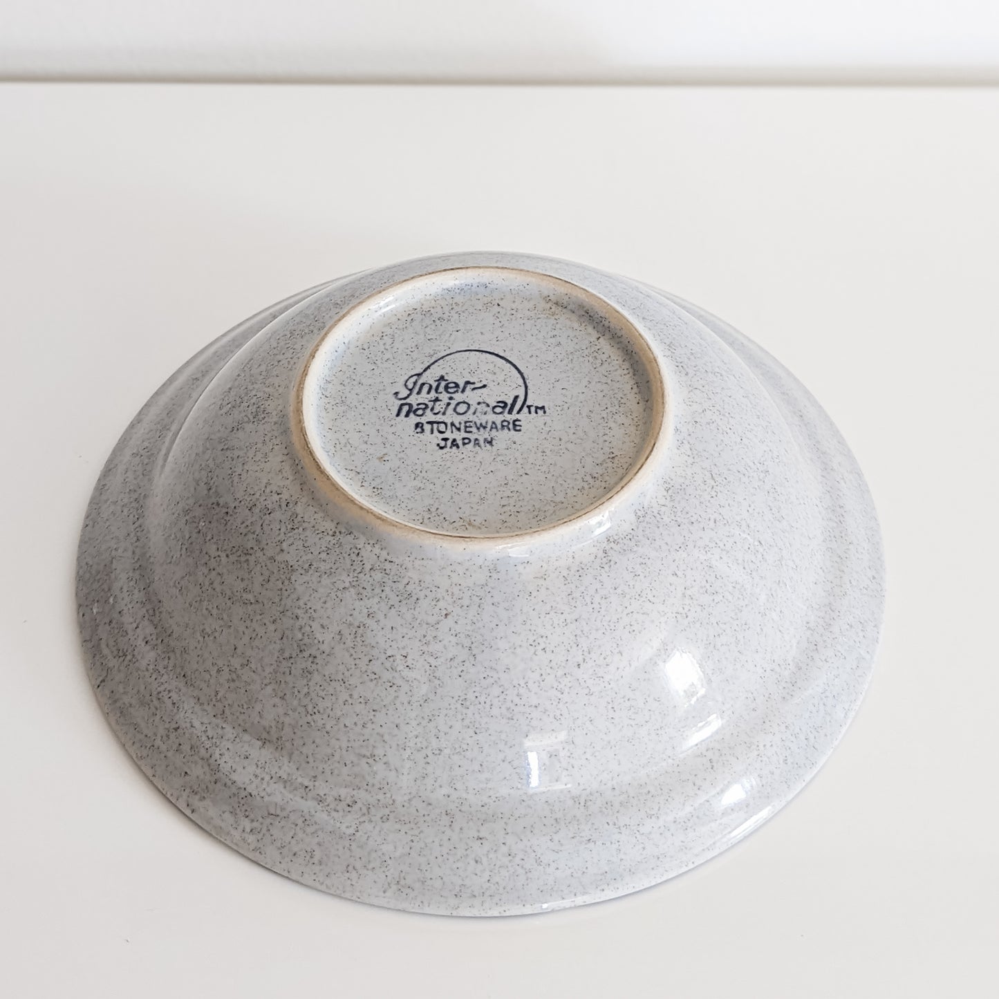 International Stoneware Japan Scallop-Rimmed Bowls (set of 4)