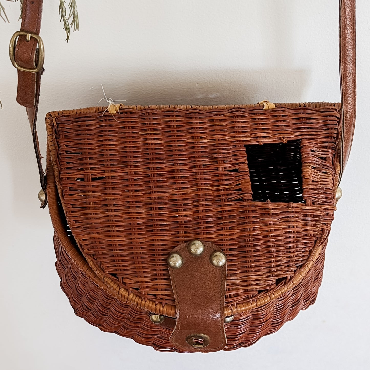 Woven Creel Basket / Foraging Basket with Leather Strap – 3
